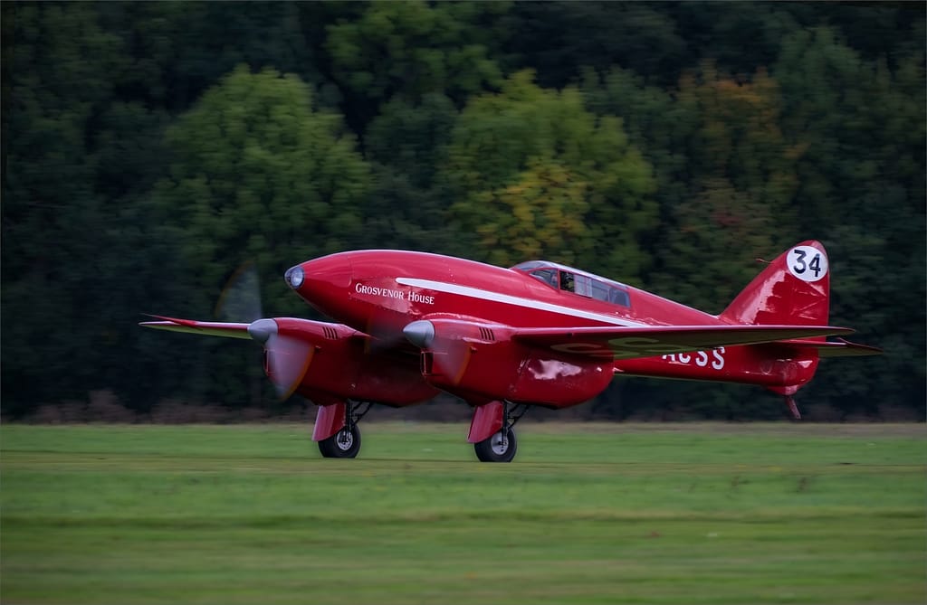 18 TOUCH DOWN DE HAVILLAND DH 88 by Richard Burt