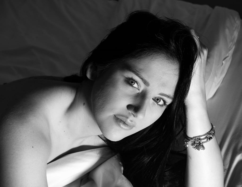 18 EYE CONTACT by Lee Mullins