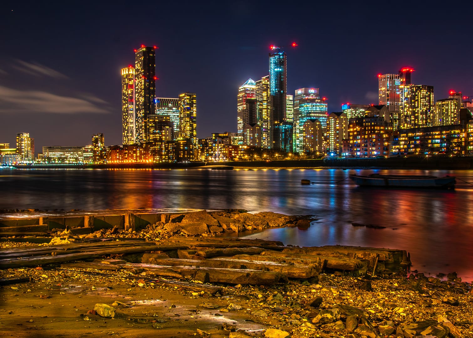 20 CANARY WHARF by Phil Nichols