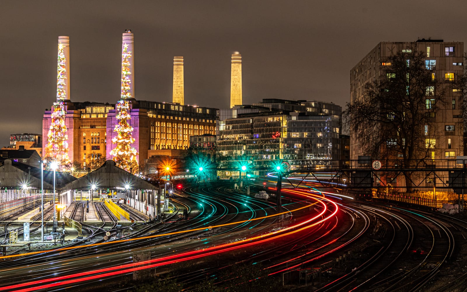 19 BATTERSEA LIGHT TRAILS by Jane D'Souza
