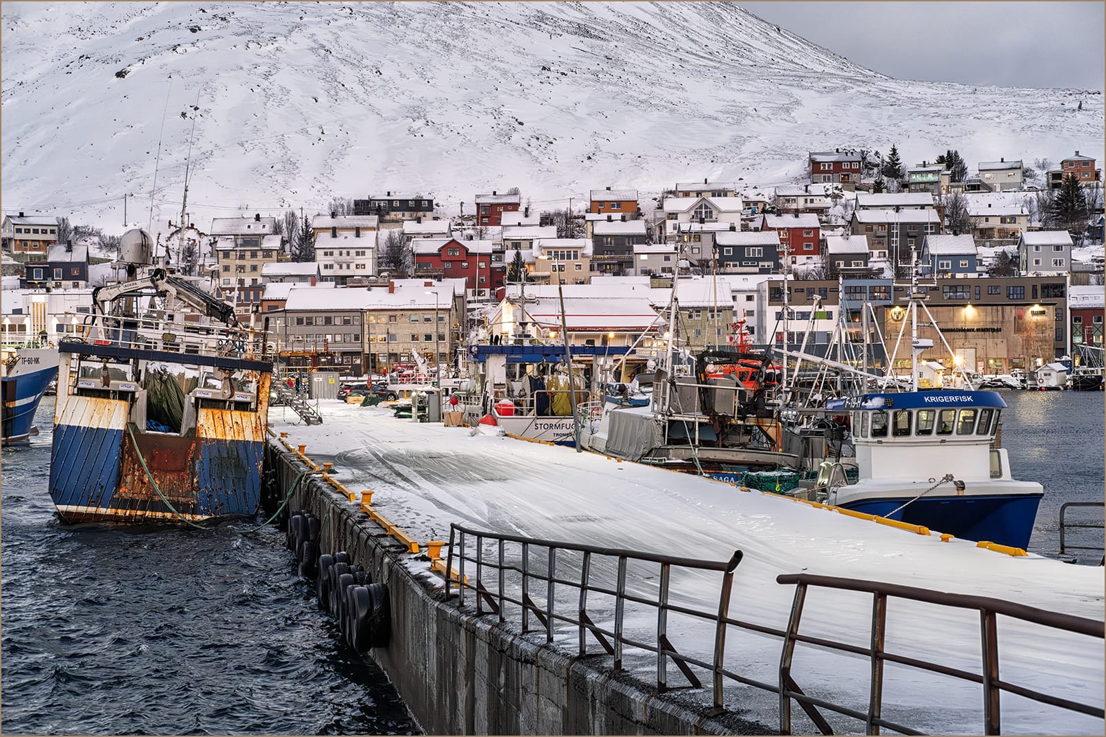 18 EVERYTHING'S HUDDLED IN HONNINGSVAG by Richard Burn
