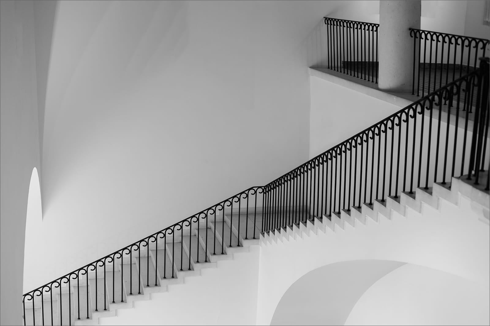 18 THE STAIRCASE by Paul Wilson