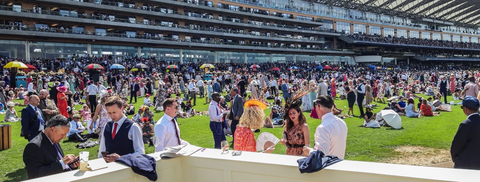 18 A DAY AT THE RACES by Phil Nichols