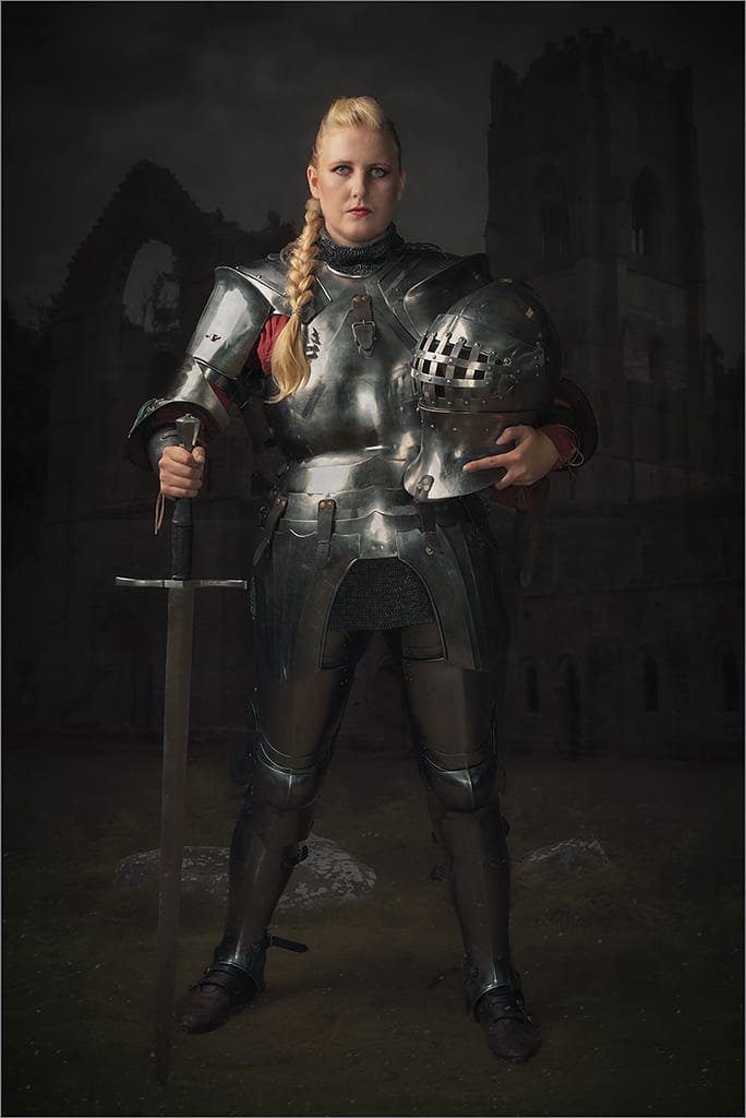 17 THE KNIGHT by Lee Odell