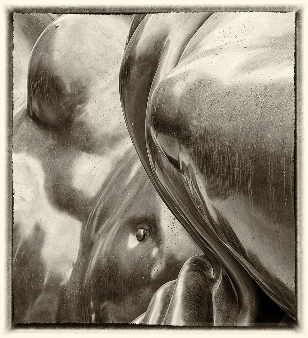 20 NAVEL GAZING by Belinda Wilson